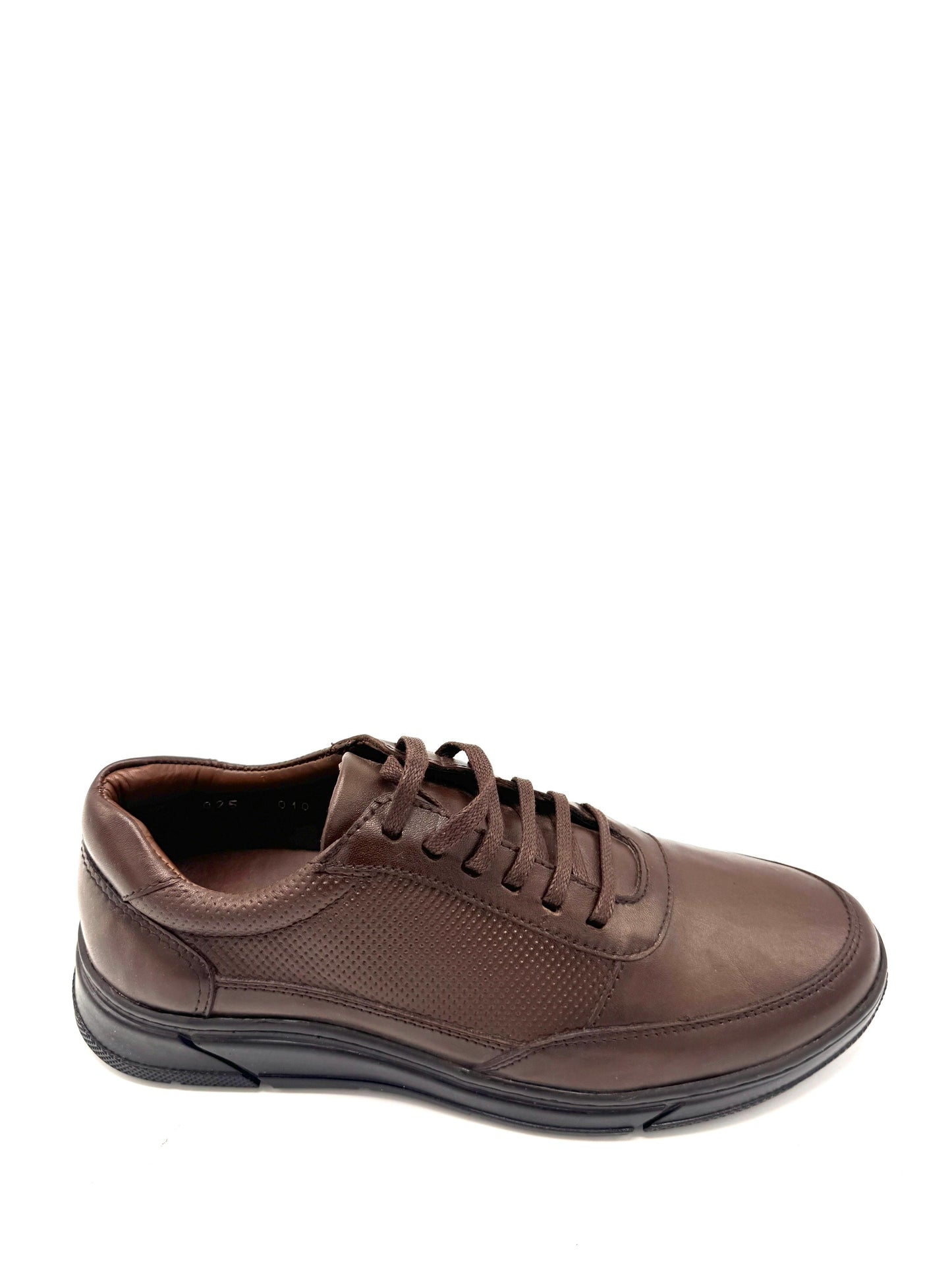 Chaussure en cuir et maille