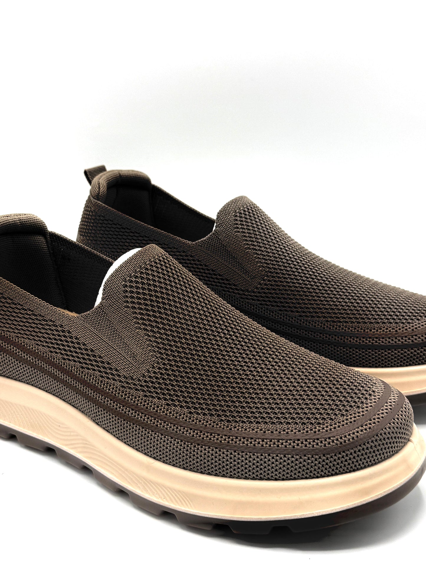 Chaussure légère en maille – Semelle contrastée
