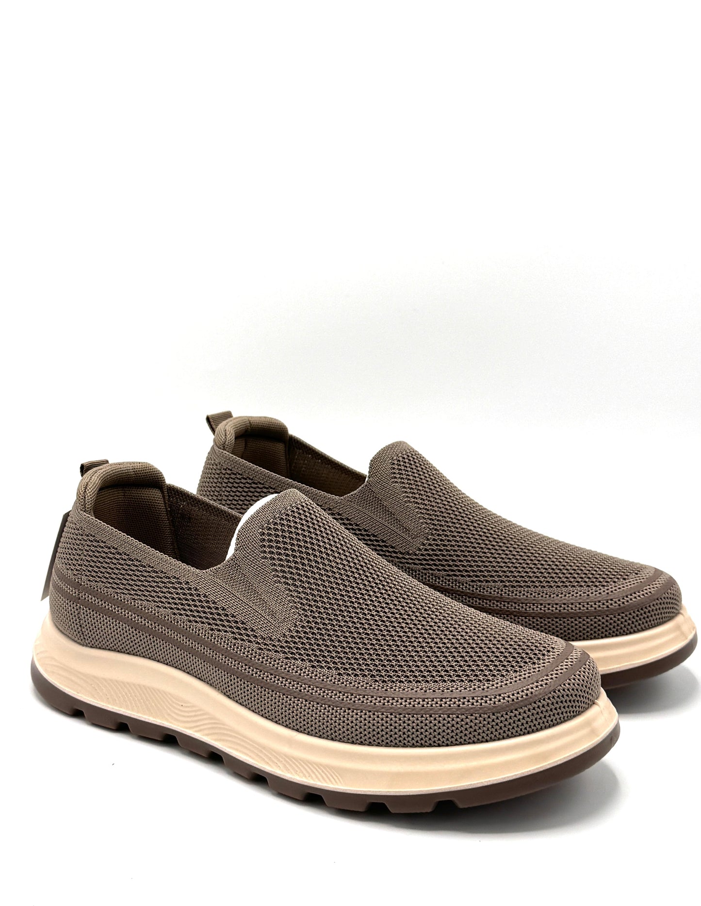 Chaussure légère en maille – Semelle contrastée