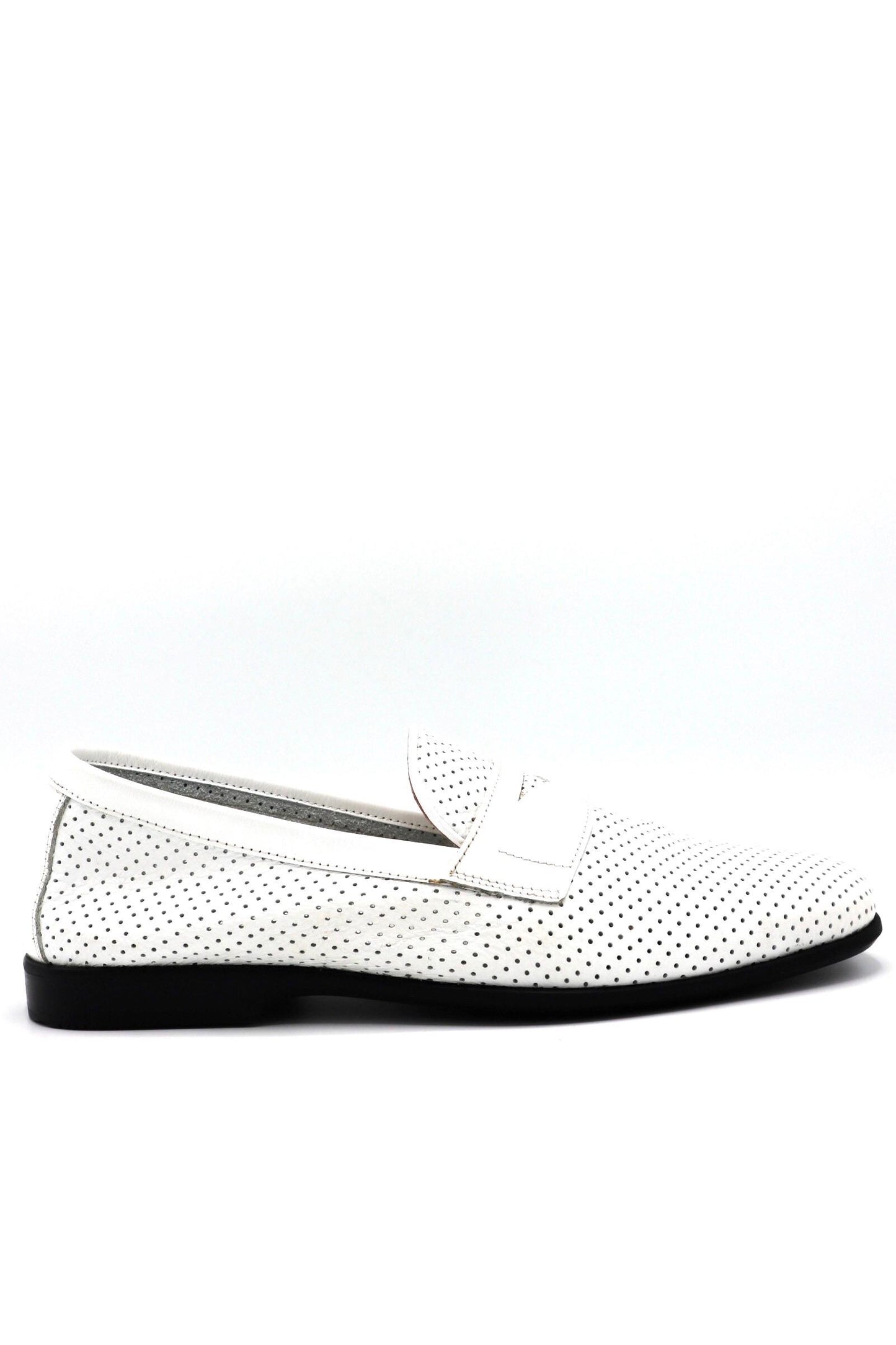 Mocassin perforé – Blanc, noir, marron