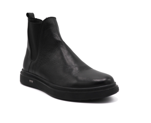 Sleek Leather Chelsea Boot - Image 3